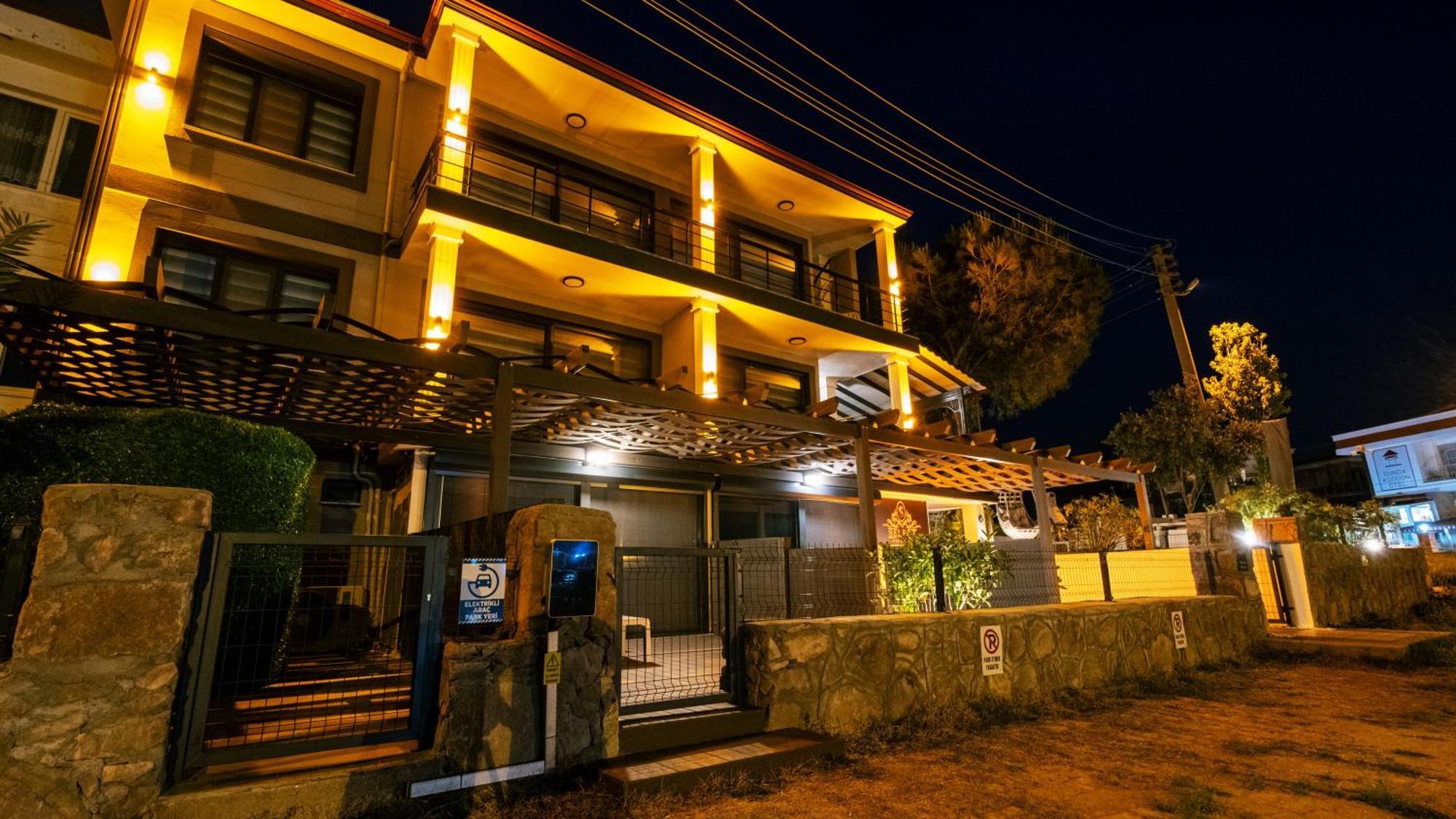 Select Cunda Guest House - Sea View Room With Private Veranda In Cunda Island Ayvalı Eksteriør billede