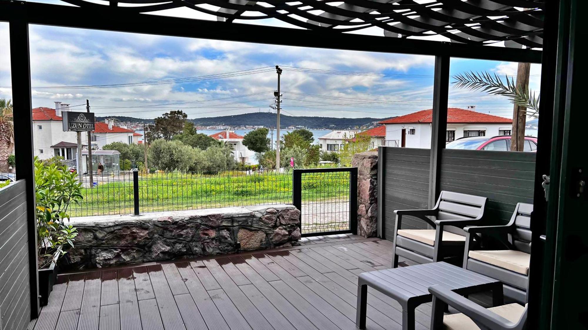 Select Cunda Guest House - Sea View Room With Private Veranda In Cunda Island Ayvalı Eksteriør billede